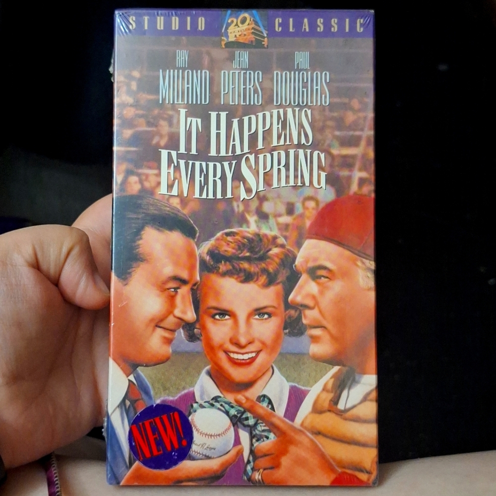 It Happens Every Spring (VHS, 1994) Brand New